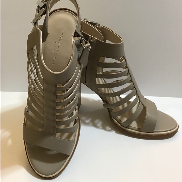 Leather Gladiator Sandal By Kenneth Cole New York - Picture 3 of 5
